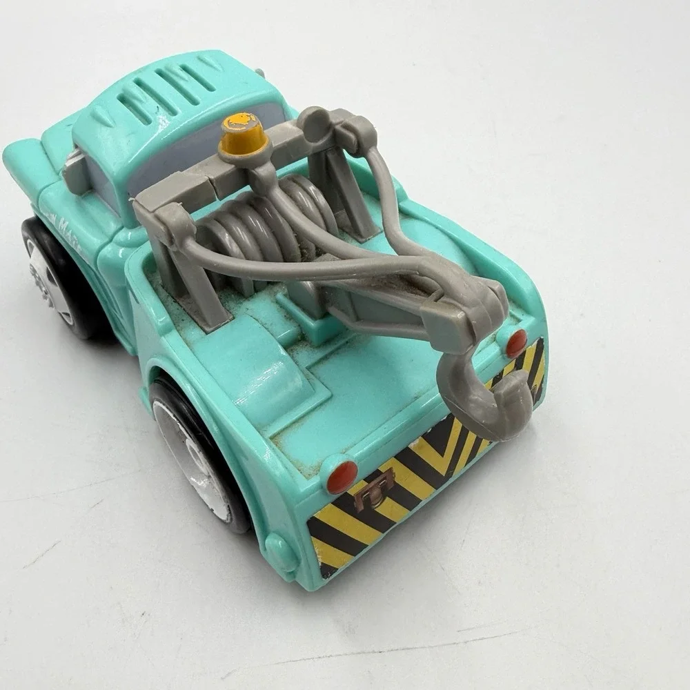 2005 Disney Pixar Cars Mattel Shake N Go Blue Mater Tow Truck